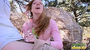 Публични ръчни дрочки с Киера Уайлд в див открит секс, трябва да видиш!