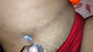 देसी इंडियन कपल, हमें अपना गर्म आउटडोर सेक्स दिखाओ?