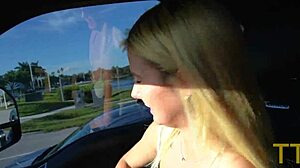 Ik ben verscheurd door kijken naar sexy 20-jarige blonde Lacy Tate die vreemdgaat met haar vriendje op parkeerplaats - TT S1E18