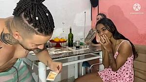 لعبة البطاقات تتحول إلى ممارسة جنسية برية متعددة الأعراق مثلية