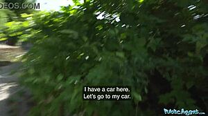 Fræk public agent med flot ansigt, boble røv, våd fisse pounding