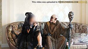 OMG, ich glaub's nicht, dieser gruselige Dämon hat meinem halbindischen Teen 18+ schmerzhaften Anal für Halloween verpasst!