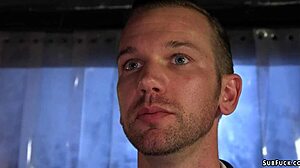 Busty femdom gangbang, å mann, helt bundet her!