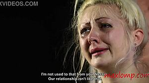 रिस्ट्रेन्ड टीन इंटेंस व्हिप सेशन में रोती है