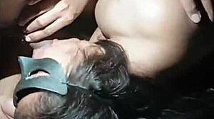 Ibu Tiri Indonesia Goda Pekerja Kooperatif untuk Seks Selingkuh