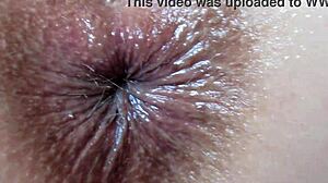 Damn、アナルをアップで指マン、超エクストリーム！