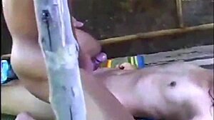 Perempuan Vipasian Muda Dalam Pertemuan Sensual