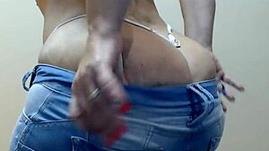 Prater om Den Tette Jeans Shake på Webcam! 😍