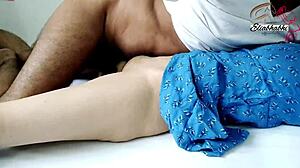 अरे, देखो मैं अपनी साली की टाइट गैंड को रात को जोर से पाउंड कर रहा हूँ