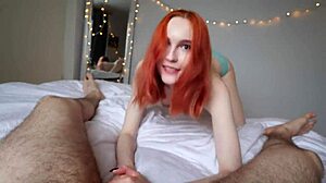 그가 내 아마추어 보지를 세게 박고 안에 싸버려