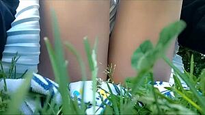 Chantal sjokkerer med raping og pissing i offentlig park