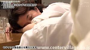 Istri Berpayudara Besar Monami Takada Membungkuk untuk Pounding Tak Henti