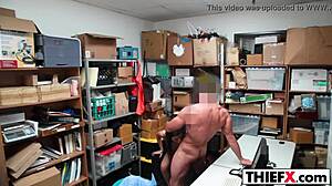 Neverím, že jeho penis ma oslobodí.