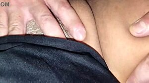 Nézem a brazil barátomat merülni a nagy klitorisába orgazmusért