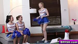 เชียร์ลีดเดอร์เซ็กซี่ หารกับโค้ช เย็ดกลุ่มดุเดือด