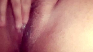 i got so excited watching my american gf toy her pussy til she cums!