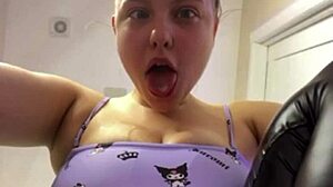omg check this pink wet pussy fingering in leather so close up juicy 😍🔥💦