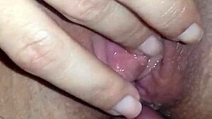 you love watching her rub cock on ass during solo dildo play right??