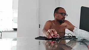 ugh vivi guedez im suckin this cock so tasty n wet right now