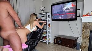 free use gamer girl fucked and cummed in 🎮