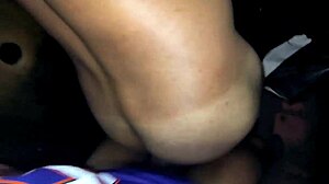 dando no gloryhole sem capa pros caras
