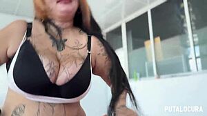 Putalocura tatuada bbw deedee chupando tu polla entre sus enormes tetas con piercings