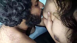 Wow this bhabhi loves delivery boy cock 😍🍆