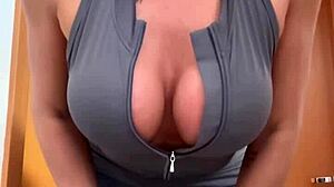 solo videocall masturbation with fan turns hot