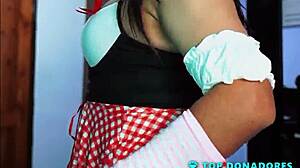 hermosa caperucita roja transexual