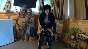 milfycalla deep blowjob while wearing fur coat and shiny boots