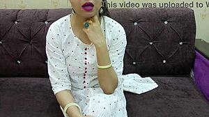 indian desi fuddi check karo jara desi indian porn range hath pakda chut ka lalch dekar aapni gand marwai