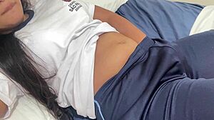 aluna grabs her pussy in solo masturbation and sends to teacher