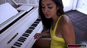 Teen stepsister vienna black screwed by monster cock