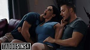 milf moves from secret fun to threeway