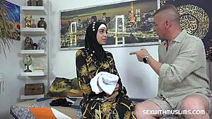 hot licking on muslim pussy
