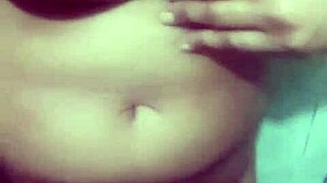 indian hot bhabi in toilet show pussy and big boobs