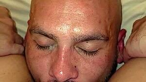 Slut spits on guy licking her pussy
