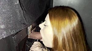 Bella ruiva chupa um pau de batata na cabine do glory hole - mais conhecido como pau de batata fode a rabuda bella ruiva e seu marido filma tudo completo no red