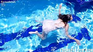 Yessica bunny shows post contractions underwater