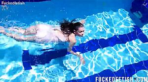 Yessica bunny shows post contractions underwater