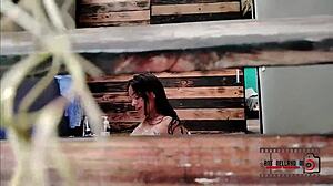 espiando a mi vecina while spying on my neighbor