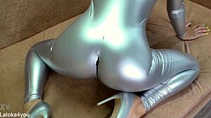 Stepsister in a leather jumpsuit seduced stepfather and had a great fuck