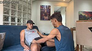 macho dotado fudendo parceiro depois da academia