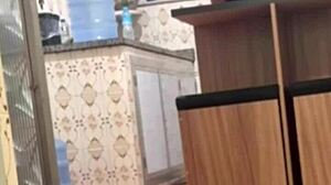 Belinha hotwife se exibindo em dose dupla seduziu o entregador e depois o moto uber ganhou duas gozadas na boquinha