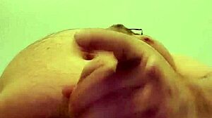 I'm stroking in the hotel room