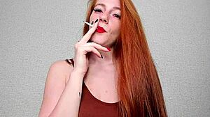 Alice the redhead shares her casual story in everyday life