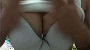 Em Nguc Bu Show, Big Tits Webcam Fun