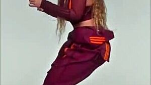 Jerking off to Beyonce in ivy park outfit, man