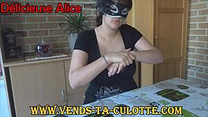 Hand Fetish Alert! I'M YOUR HONEY, Come Get Me!