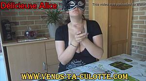 Hand Fetish Alert! I'M YOUR HONEY, Come Get Me!